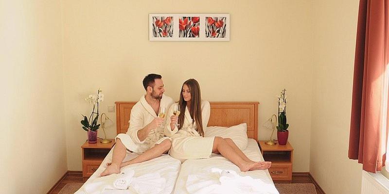 Hotel Halaszkert Badacsony Бадачонтомай Екстериор снимка