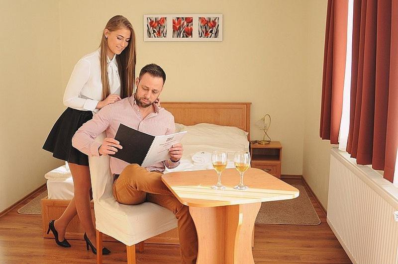 Hotel Halaszkert Badacsony Бадачонтомай Екстериор снимка