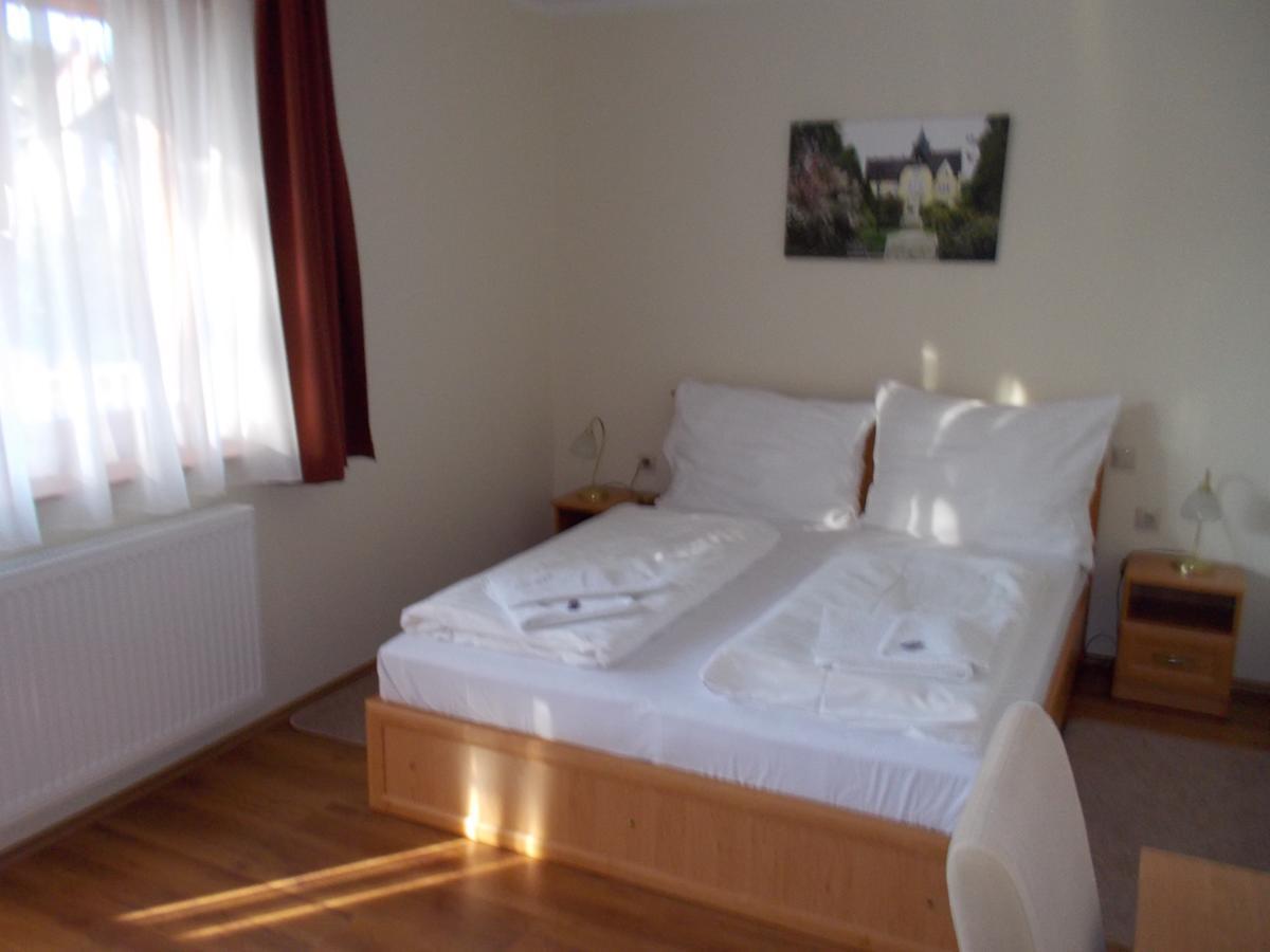 Hotel Halaszkert Badacsony Бадачонтомай Екстериор снимка